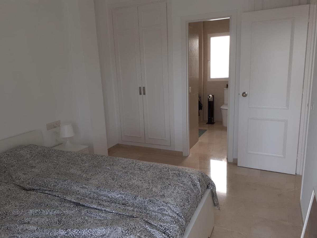 Estepona Golf Apartment ภายนอก รูปภาพ