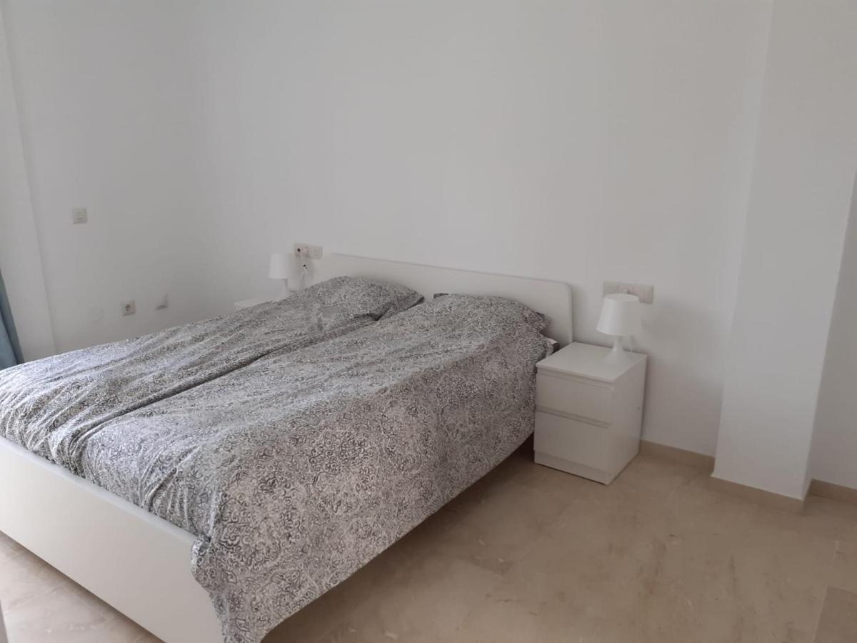 Estepona Golf Apartment ภายนอก รูปภาพ